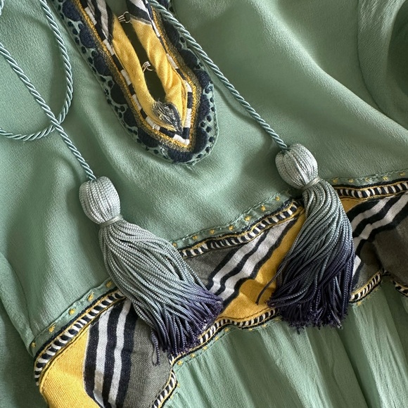 Talitha‎ Sage Green With Tassels 100% Silk Made In India Size M - Picture 12 of 12